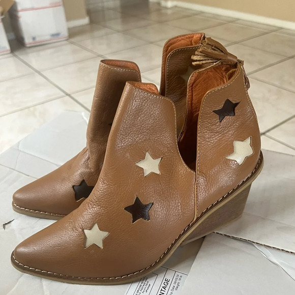 Silvia Cobos Shoot For The Moon Boots Honey, Various Sizes NWOB - Picture 6 of 6